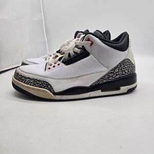 Air Jordan 3 Retro “Infrared” Size 11 B22